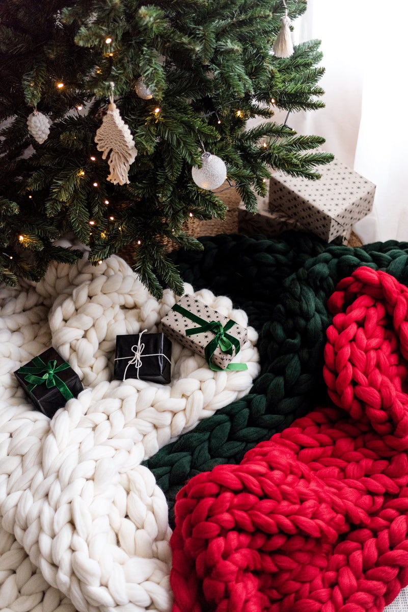 Chunky hotsell red blanket