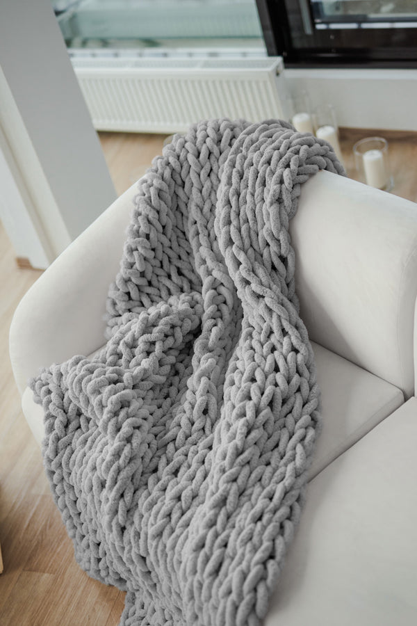 Chunky Knit Chenille Yarn Blanket Light Grey 1069