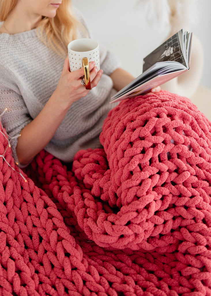 Chunky Knit Chenille Yarn Blanket Pink 11121