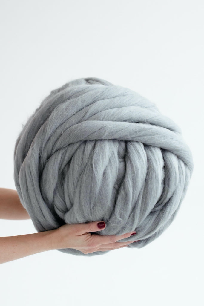 Chunky Knit Yarn for Arm Knitting in Gray Color