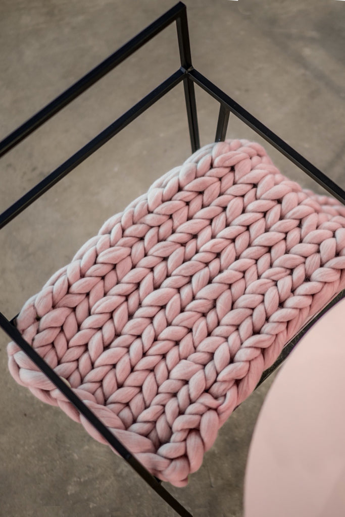Chunky Knit Chair Cushion Knitted Cushion Dusty Pink 40x60 Vertical