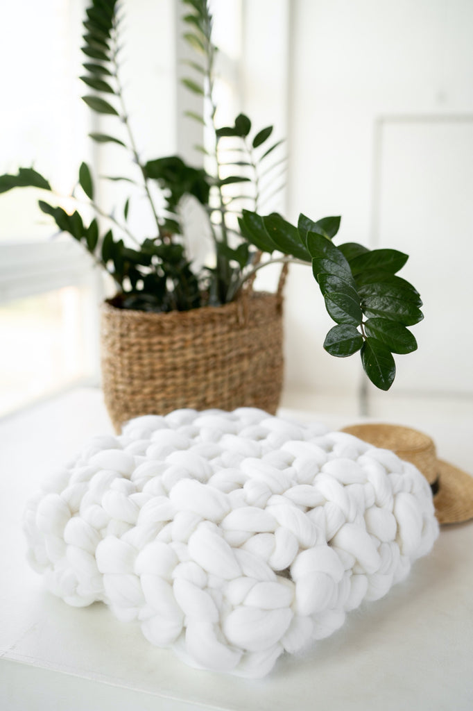 Chunky Knit Cushion Decorative Throw Pillow Seed Stitch White
