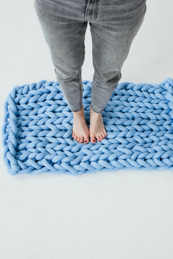 Chunky Knit Rug Braided Rug Knitted Rug Tube Yarn Rug Sky Blue 325 Vertical