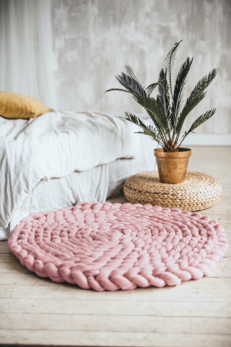 Wool Knit Rug Circle Rug, Arm Knitted from Extra Fine Merino Wool | Wool Art