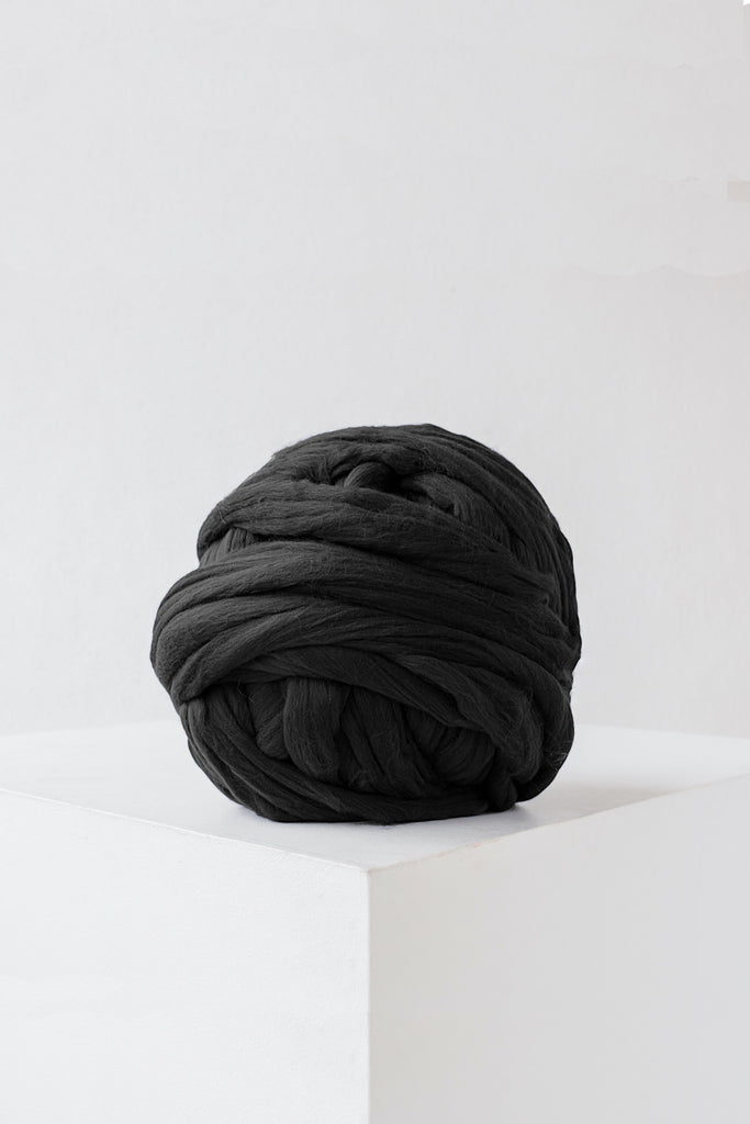 Chunky knit yarn bulk 10 lb (4.6 kg)