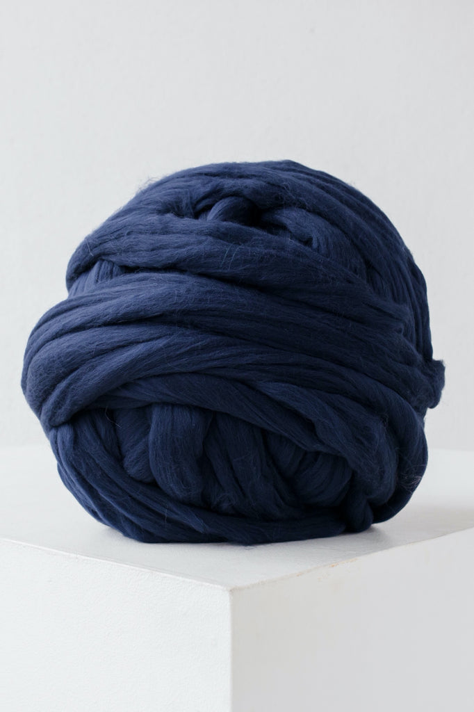 Chunky Knit Wool Thick Yarn Organic Wool Chunky Knit Wool Giant Yarn Wool Yarn Navy Blue 389 Vertical