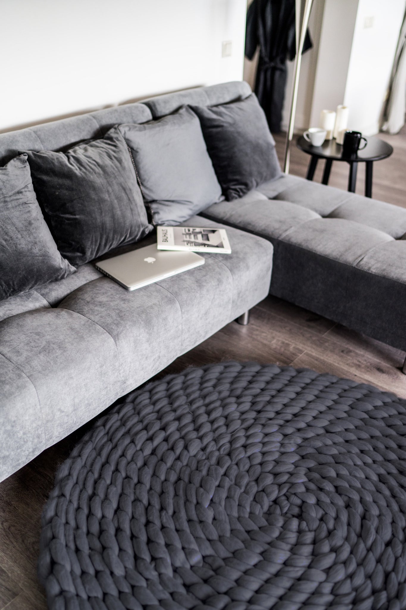 Circle Rug, Arm Knitted from Extra Fine Merino Wool | Wool Art