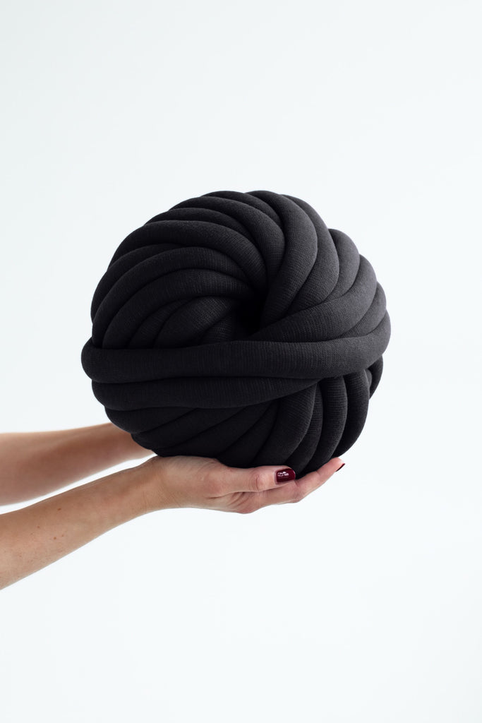 Black Chunky Knit Yarn – Makers Craft & Paint Nite Kits