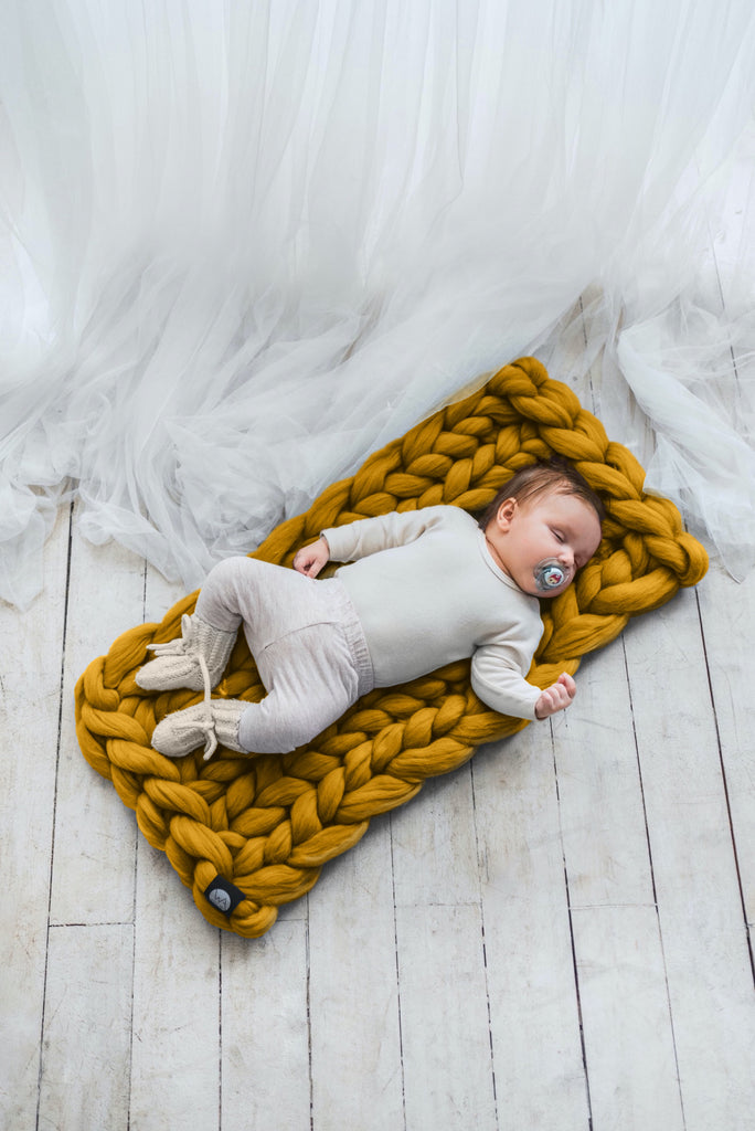 Knitted top pram blanket