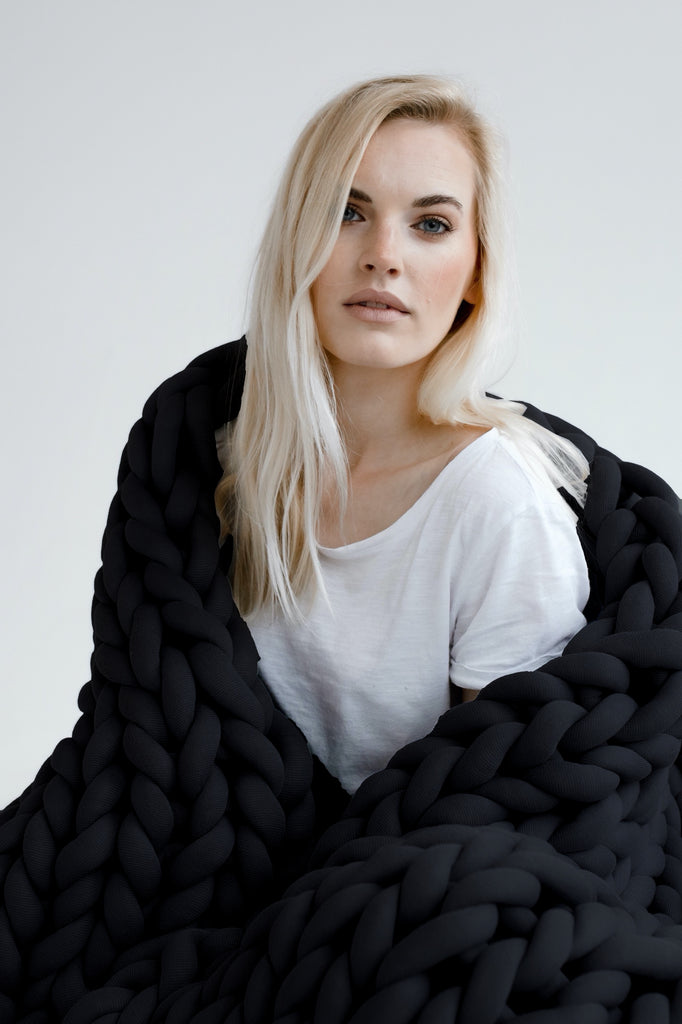 Knitted Blanket Cotton Chunky Knit Blanket Tube Yarn Blanket Black 241 Vertical