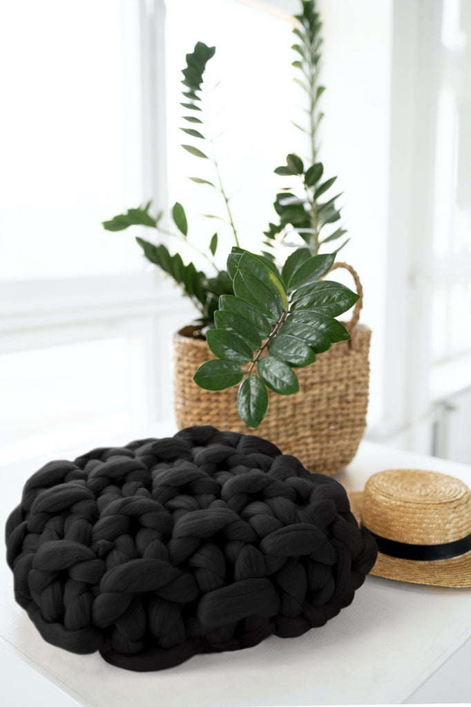 Knitted Decorative Pillow Merino Wool Throw Pillow Seed Stitch Black
