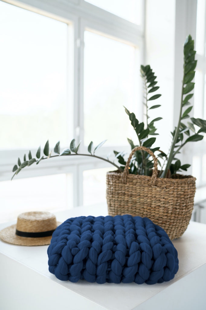 Knitted Pillow Throw Pillow Chunky Knit Cushion Throw Pillow Stockinette Stitch Navy Blue