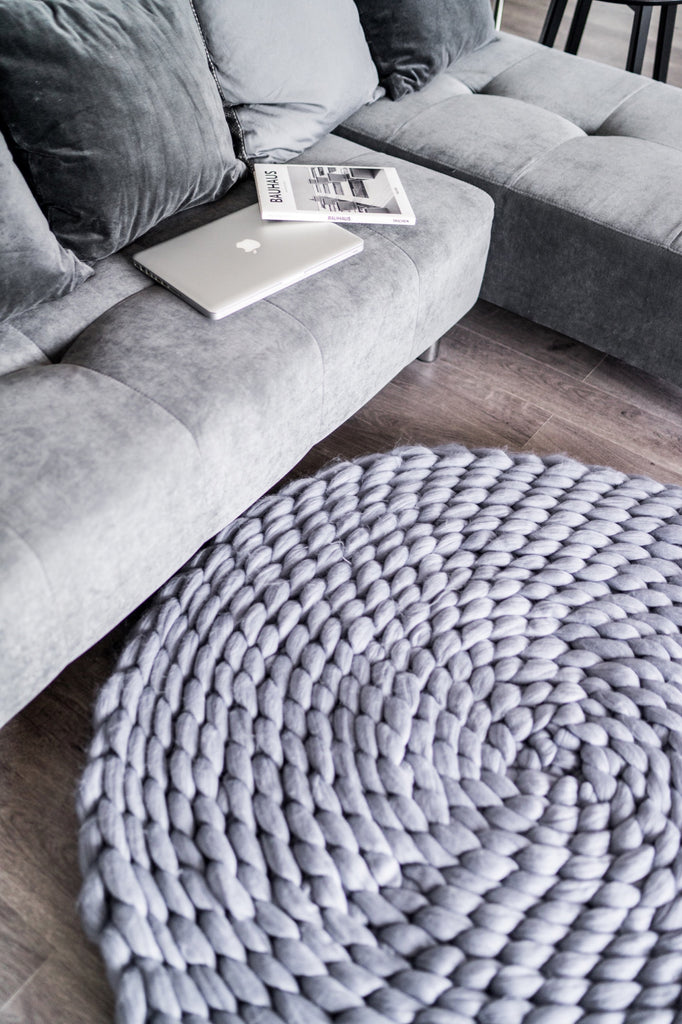 Knitted Rug Hand Woven Wool Rugs Round Rug Grey