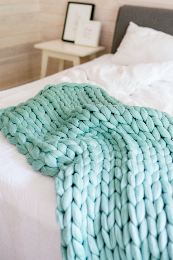 Merino Blanket Chunky Knit King Bedrunner Decorative Bed Blanket Mint 60x245