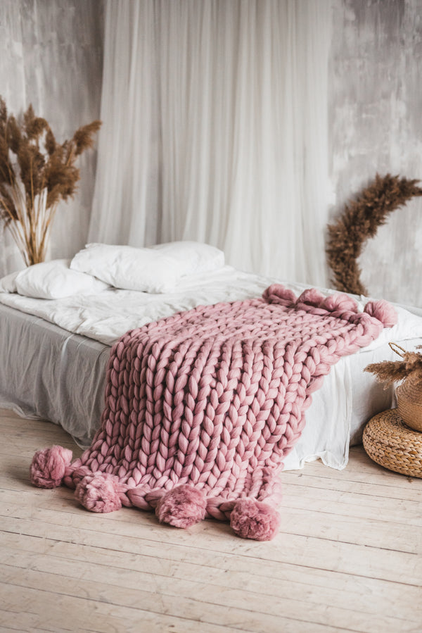 Merino Blanket Knitted Blanket Giant Blanket Organic Pom Pom Chunky Knit Blanket Pom Pom Blanket Mauve