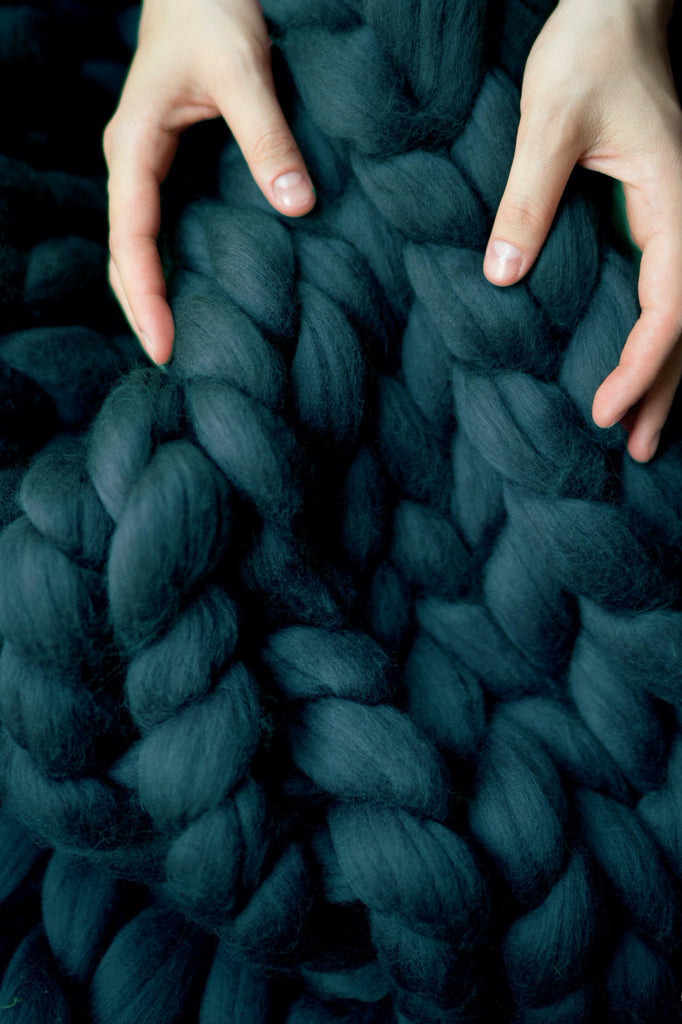 How to make an extra EXTRA large yarn pom pom - Ashlee Marie