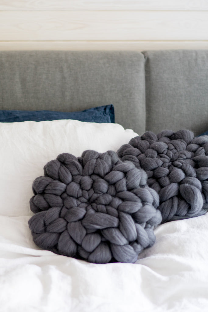 Merino Wool Chunky Cushions Round Throw Pillow Graphite Grey