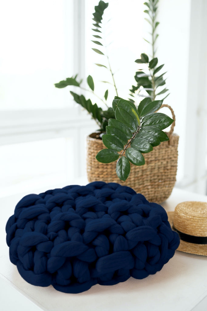 Throw Pillow Chunky Knit Cushion Throw Pillow Seed Stitch Navy Blue