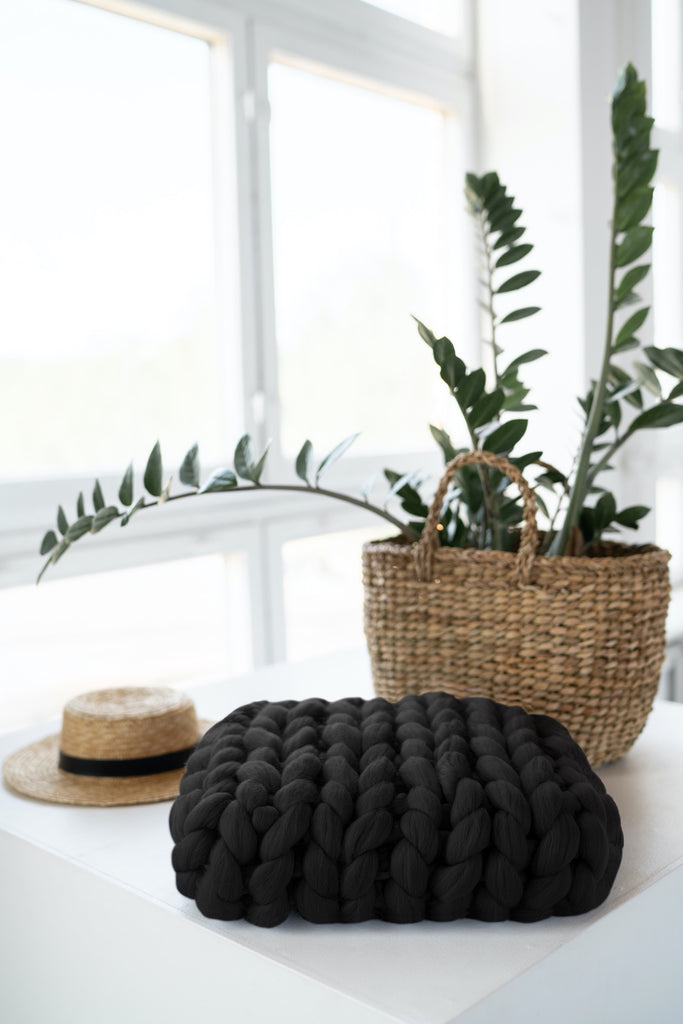 Throw Pillow Decorative Cushion Throw Pillow Stockinette Stitch Black